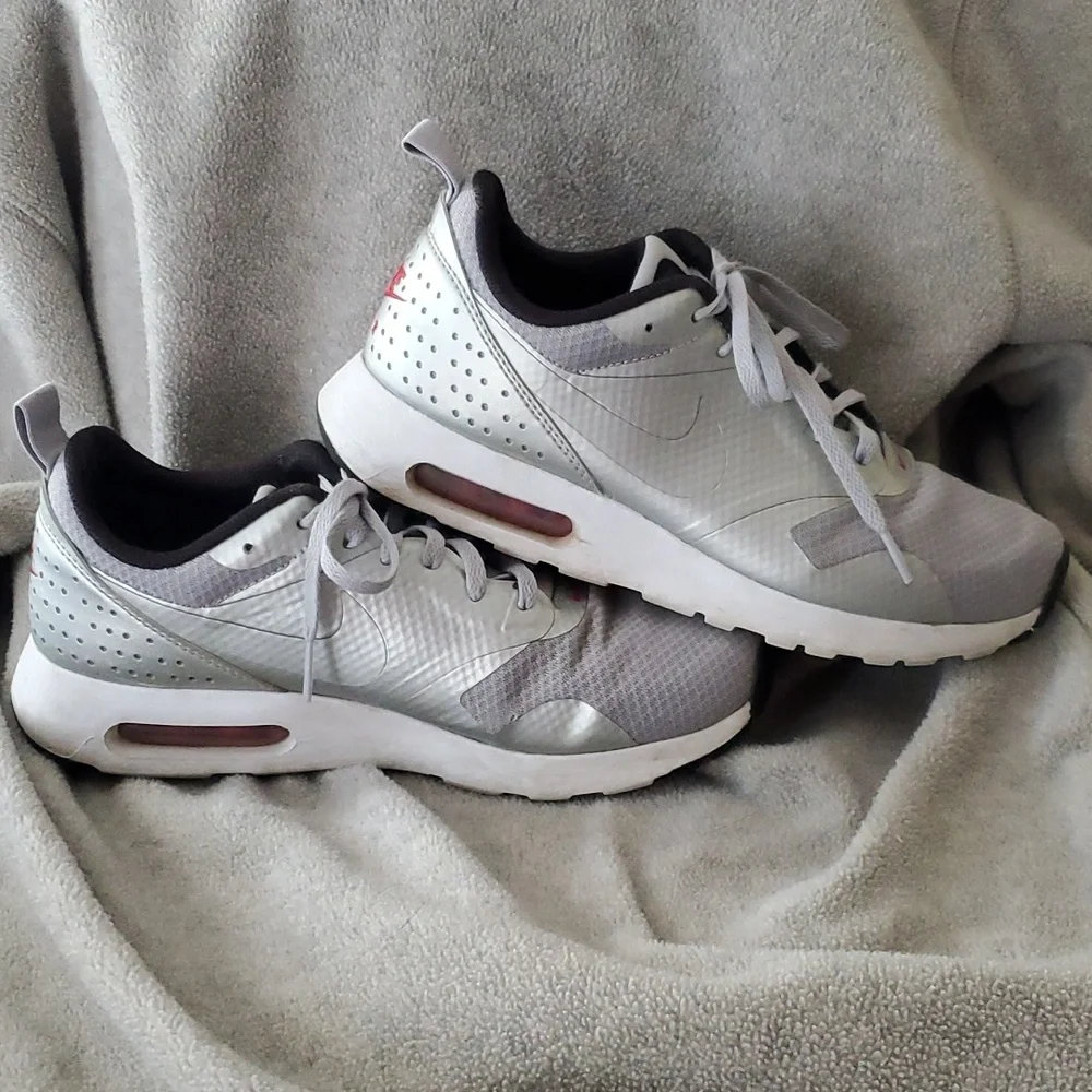 Nike Air Max Tavas Women's, 916791-003 - Picture 5 of 8